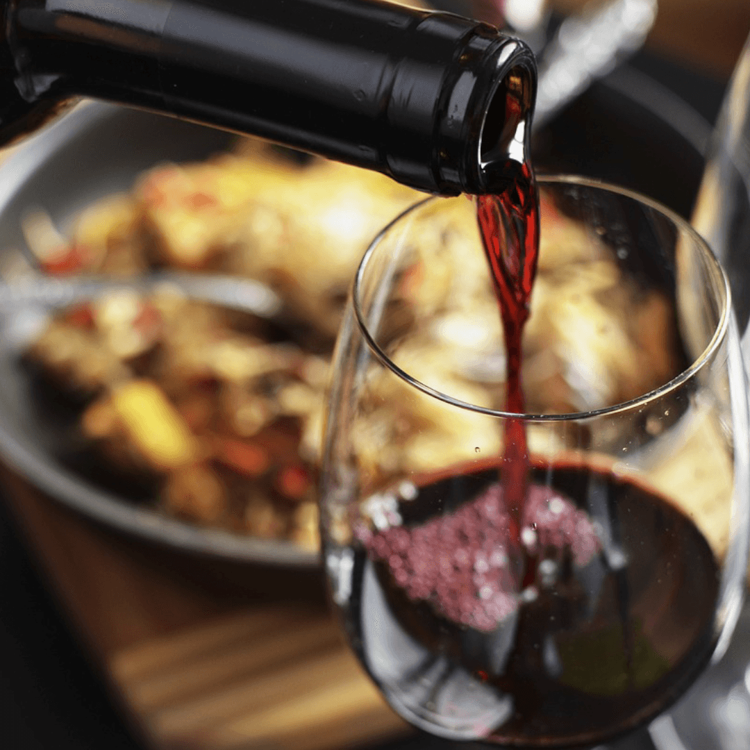 Botella de vino tinto
